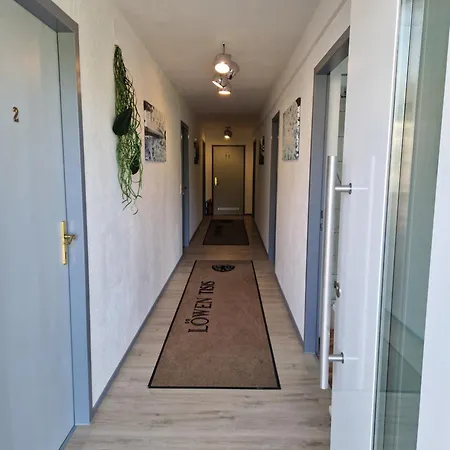 Loewen In Tisis,einzelzimmer 홈스테이